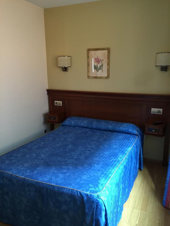 Hostal Tio Pepe II Bembibre  Ruang foto
