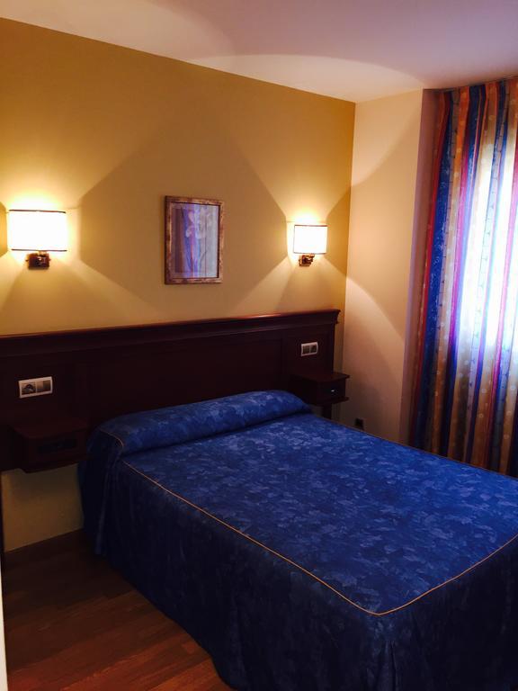 Hostal Tio Pepe II Bembibre  Ruang foto
