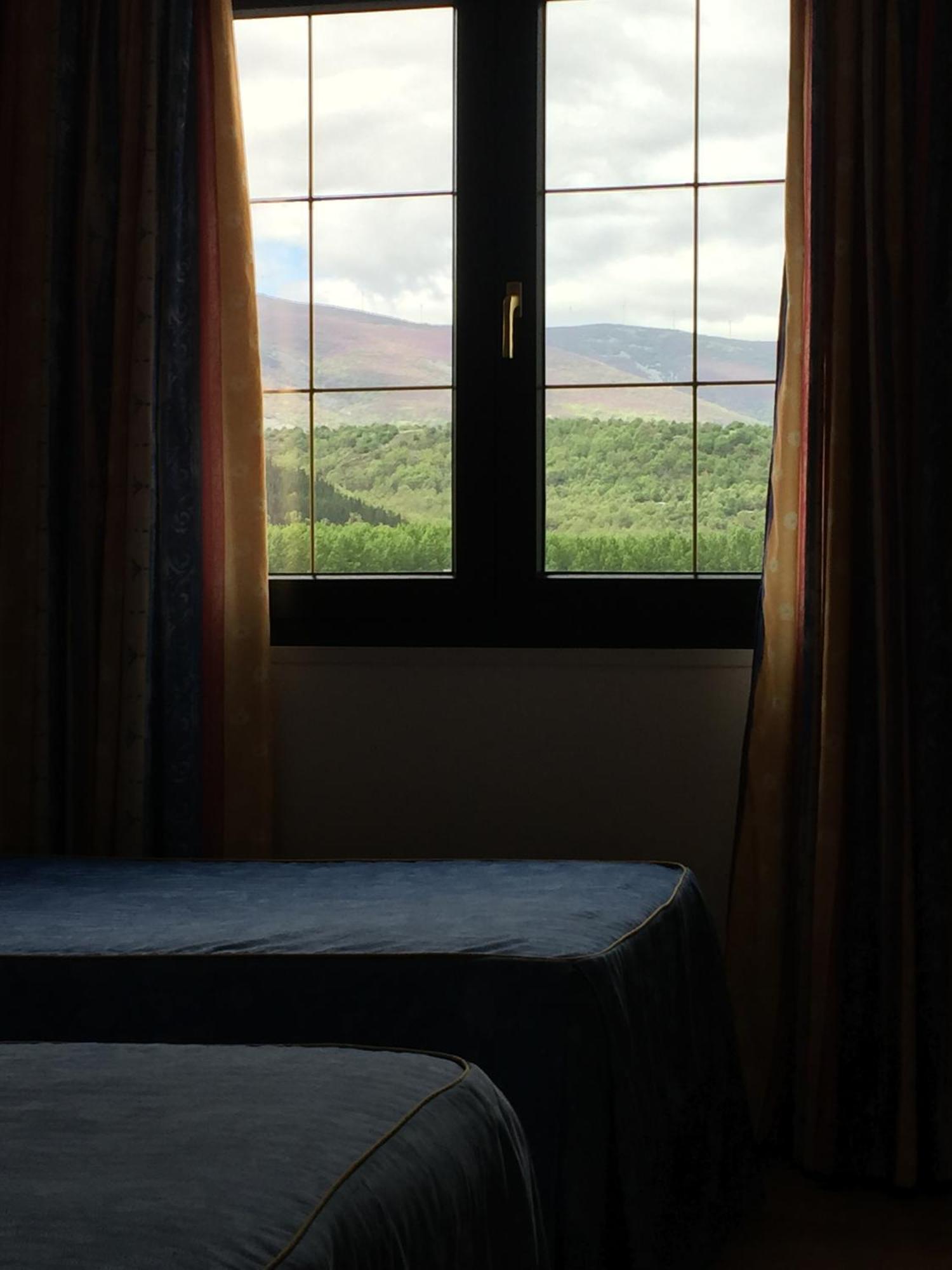 Hostal Tio Pepe II Bembibre  Ruang foto