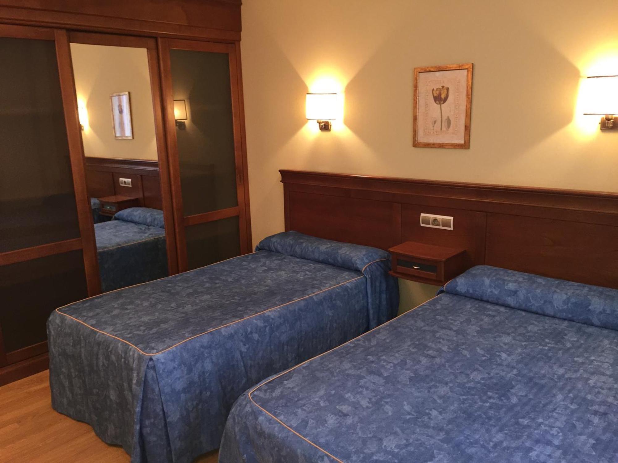 Hostal Tio Pepe II Bembibre  Ruang foto